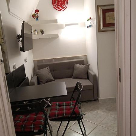 Appartement La Residenza Napoli Short Let Monolocale Standard Via Chiaia 82 Napoli Extérieur photo
