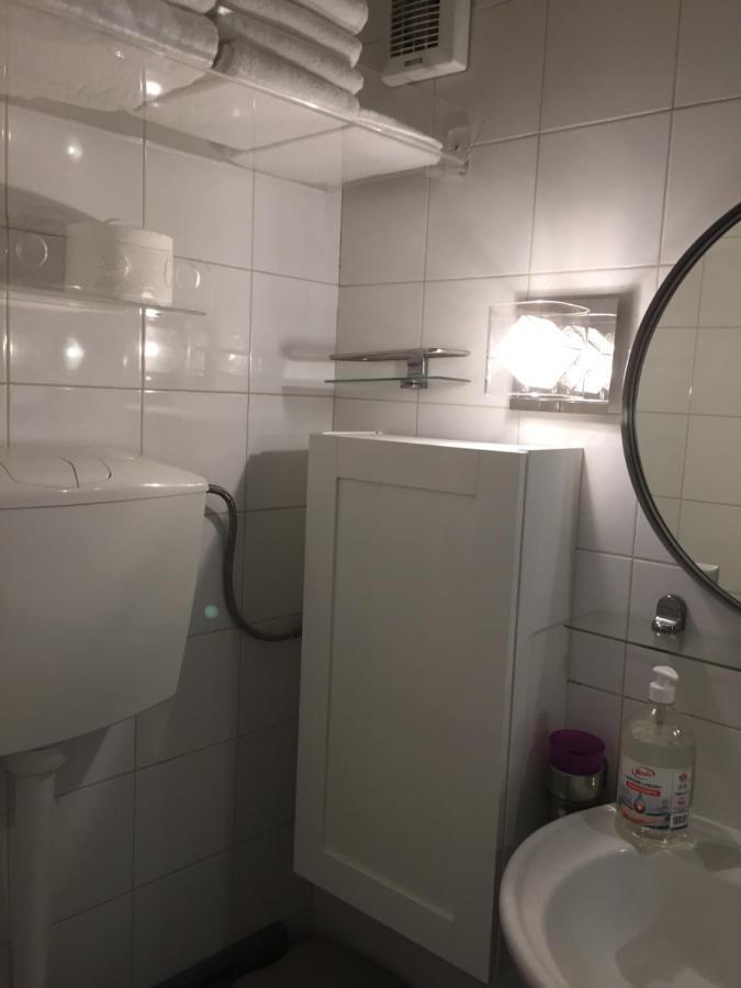 Appartement La Residenza Napoli Short Let Monolocale Standard Via Chiaia 82 Napoli Extérieur photo