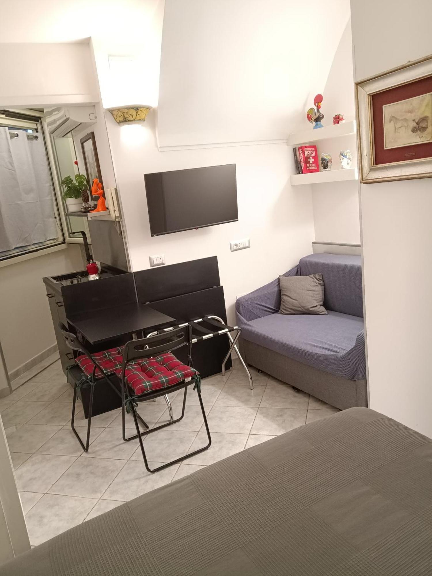 Appartement La Residenza Napoli Short Let Monolocale Standard Via Chiaia 82 Napoli Extérieur photo