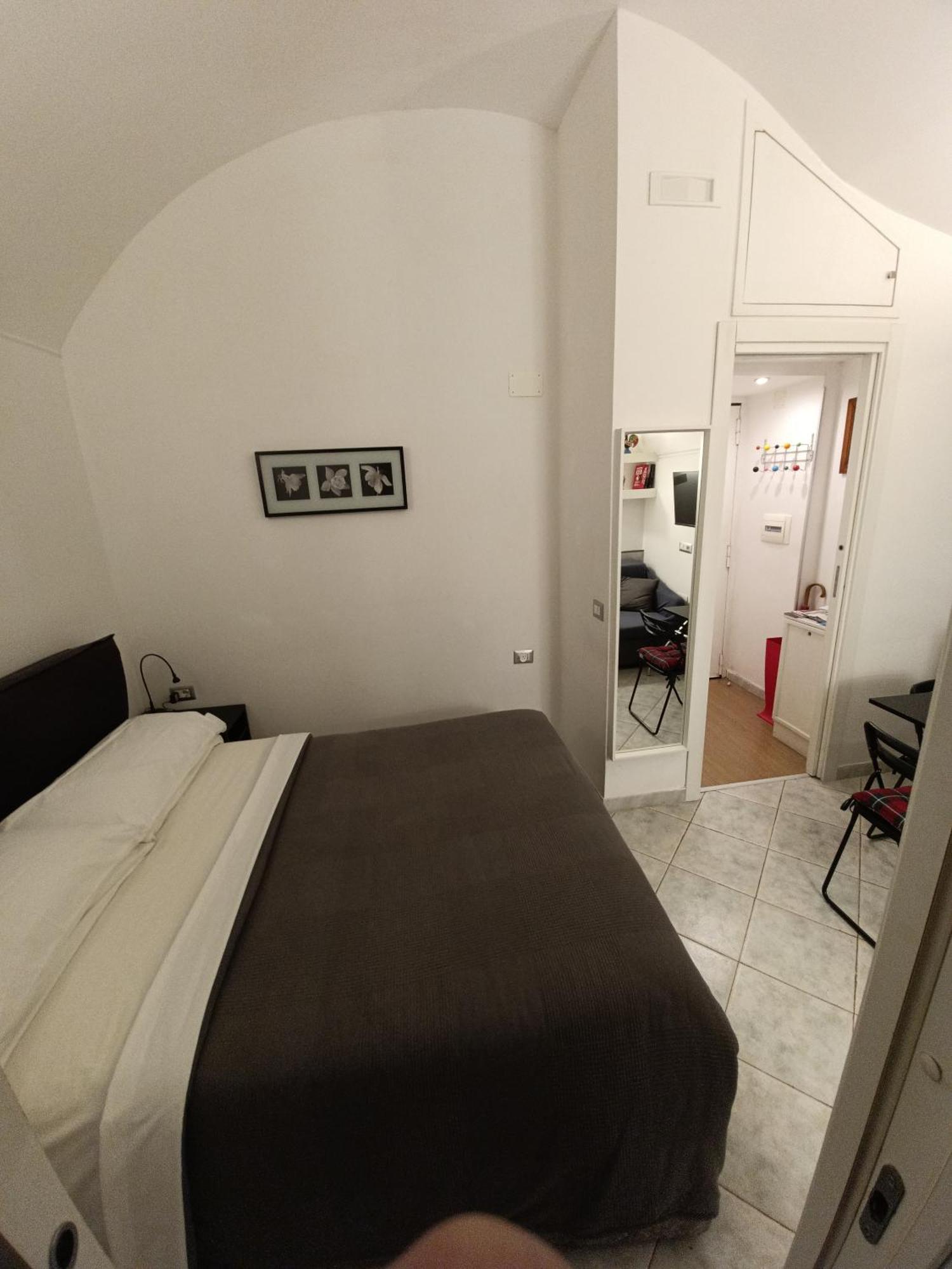 Appartement La Residenza Napoli Short Let Monolocale Standard Via Chiaia 82 Napoli Extérieur photo